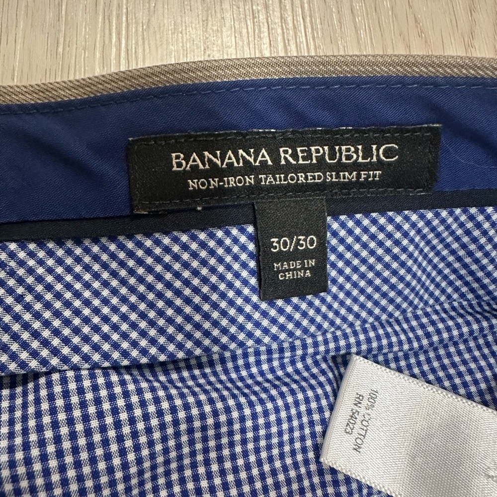 Banana Republic Men's Tan Dress Trousers - Picture 4 of 7
